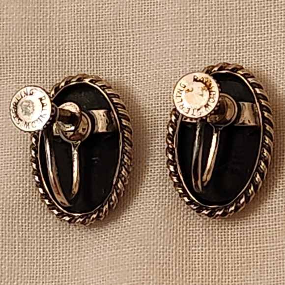 Wedgewood Sterling Screwback Earrings - Picture 3 of 15